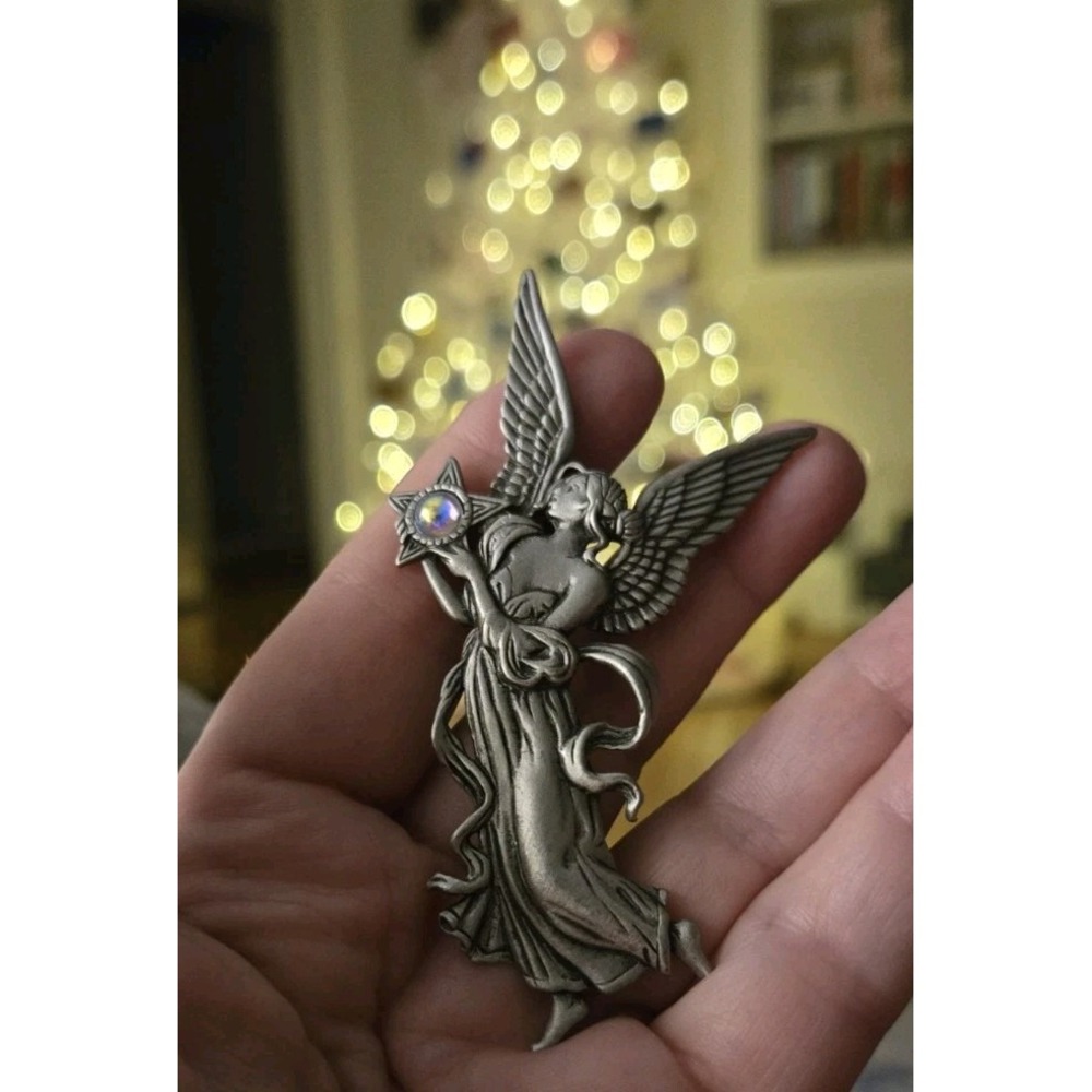 JJ JONETTE JEWELRY - LARGE PEWTER ANGEL W AURORA BOREALIS STONE IN STAR BROOCH